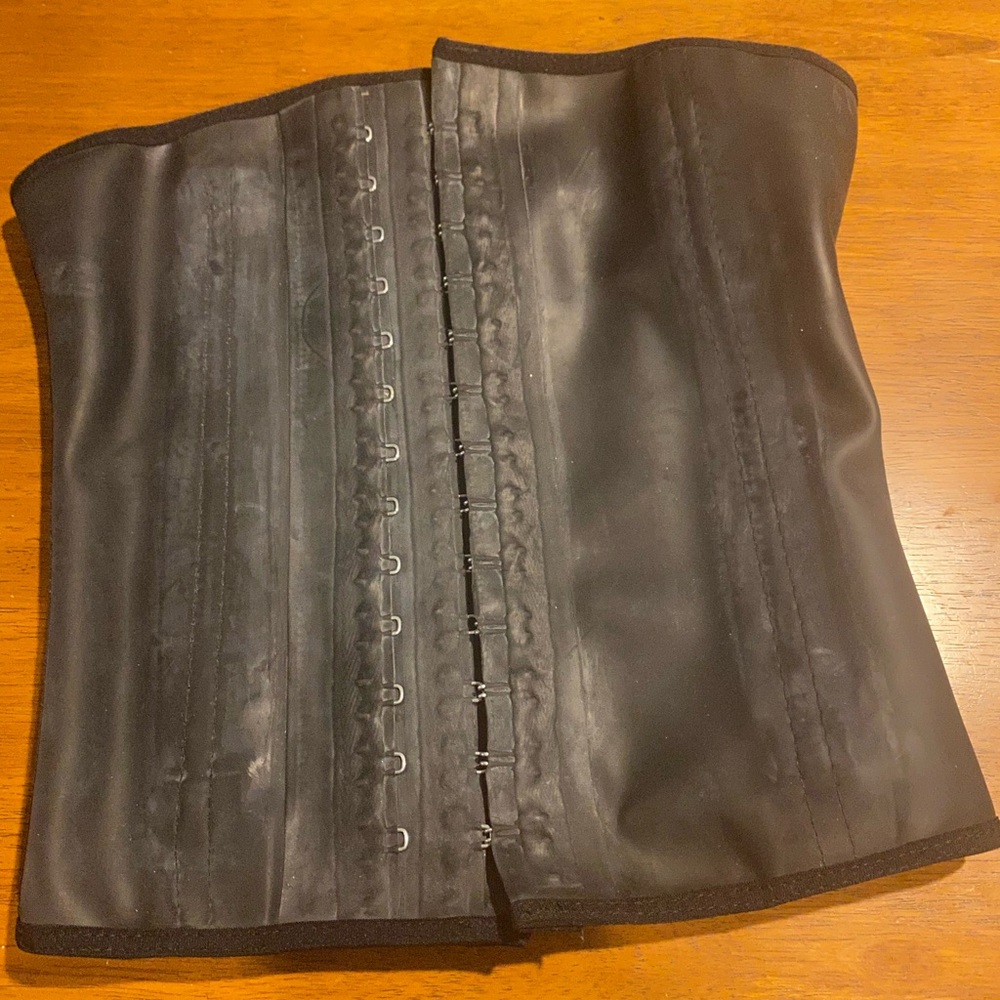Ann chery waist trainer